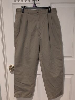 Vintage Pleated Men's Chino Pants in Khaki/Tan